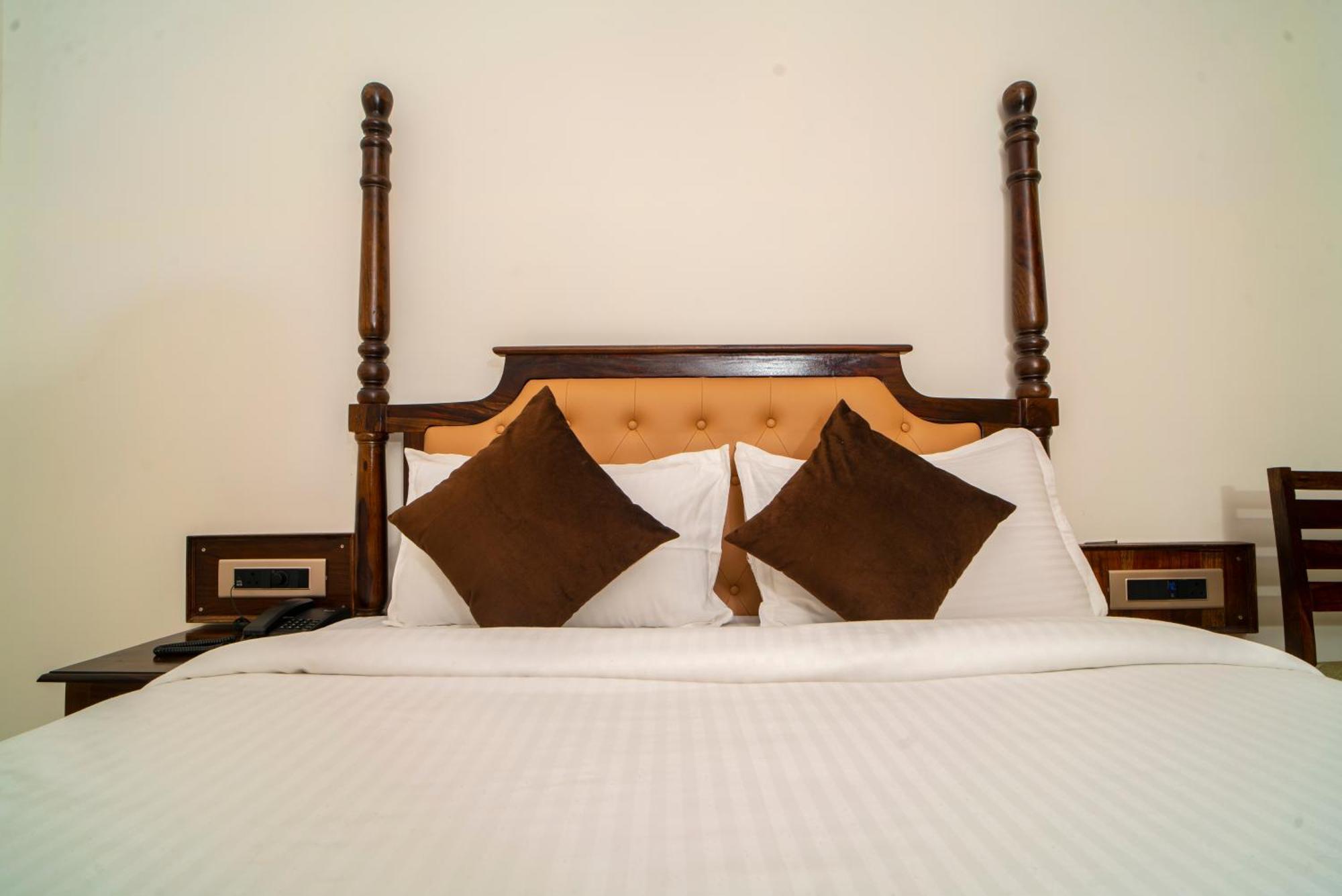 Dera Pichola- A Lake Facing Boutique Hotel 烏代浦 外观 照片