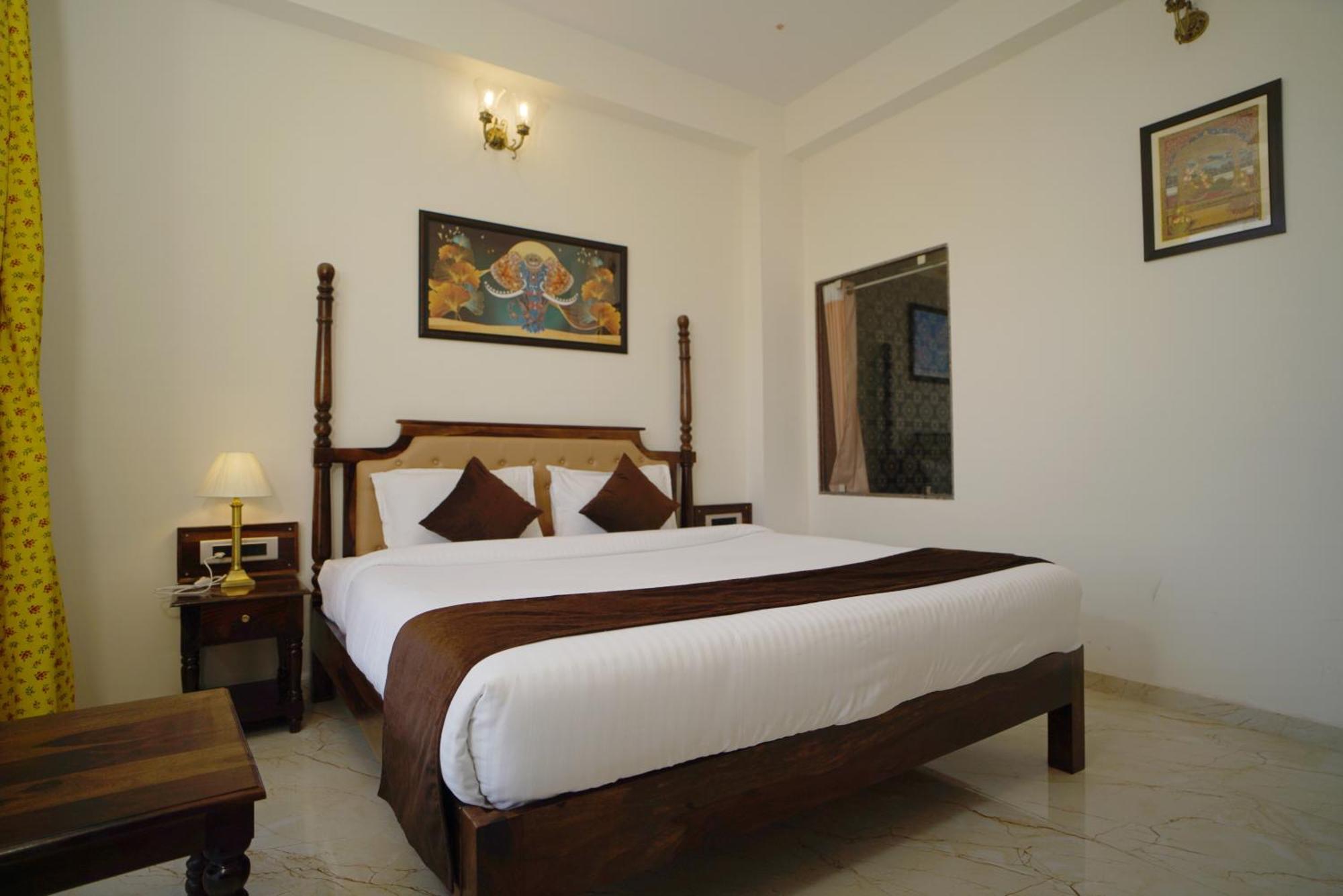 Dera Pichola- A Lake Facing Boutique Hotel 烏代浦 外观 照片