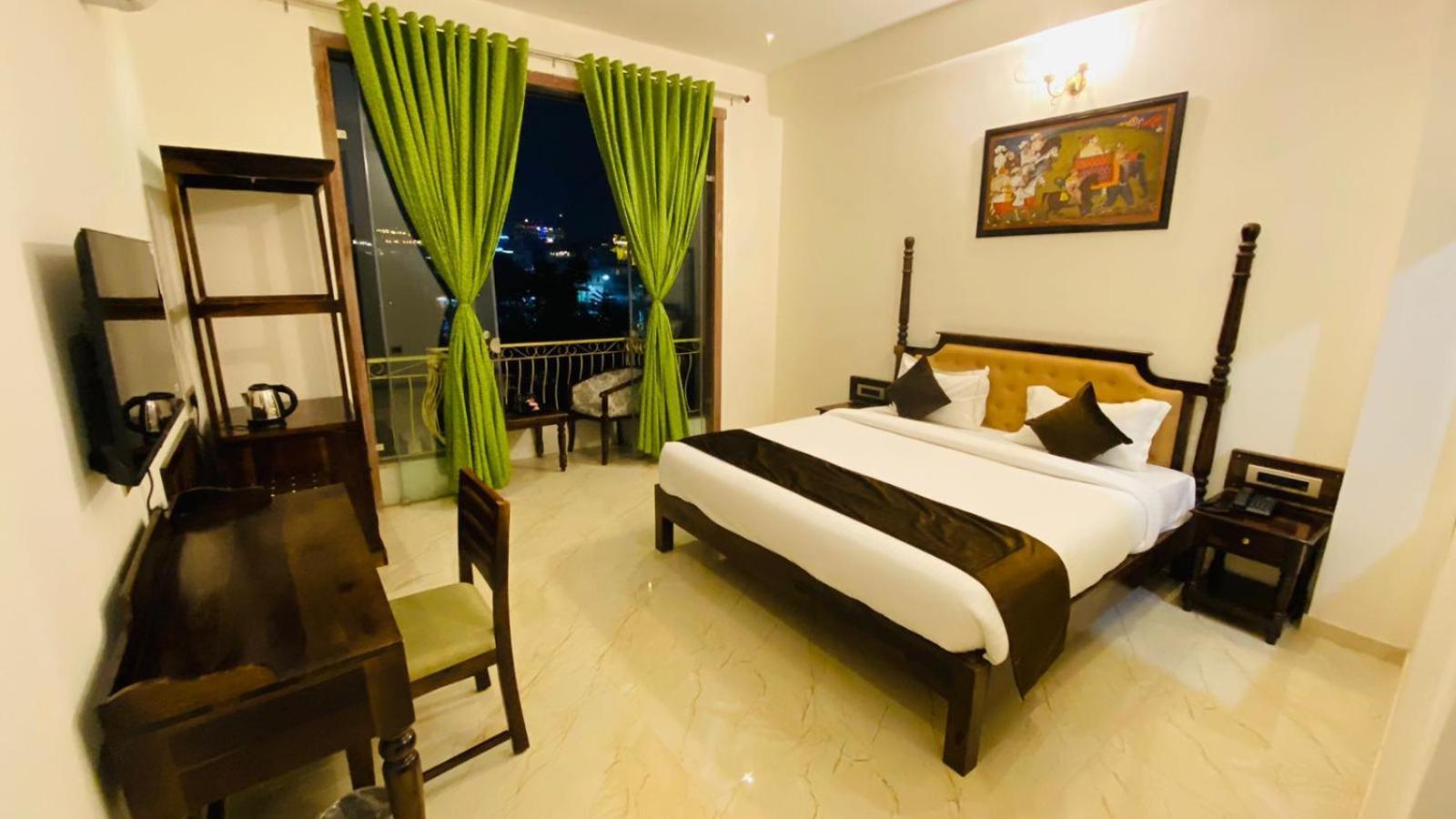 Dera Pichola- A Lake Facing Boutique Hotel 烏代浦 外观 照片